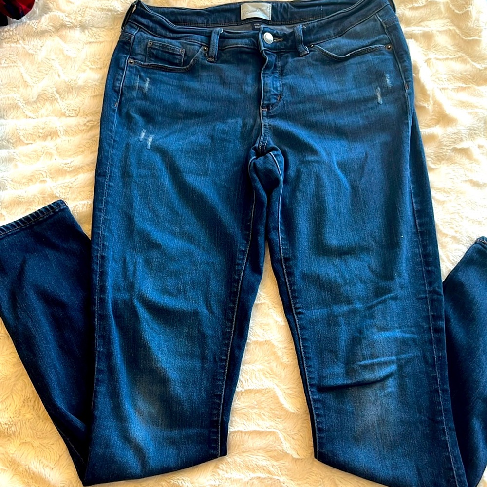 Universal Thread Dark Wash Skinny Jeans- size 6/28 LONG. Very comfortable!